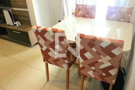 Sala com mesa de jantar de apartamento à venda com 2 quartos, 52m² em Macedo, Guarulhos