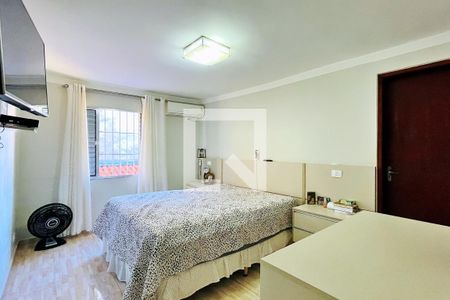 Suíte de casa à venda com 3 quartos, 150m² em Vila Galvão, Guarulhos