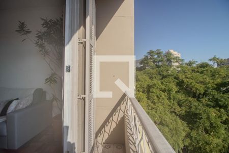 Varanda da Sala de apartamento à venda com 3 quartos, 96m² em Rio Branco, Porto Alegre