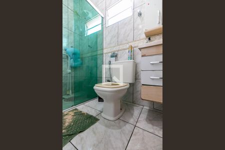 Casa à venda com 120m², 3 quartos e sem vaga Casa à venda com 120m², 3 quartos e sem vagaBanheiro