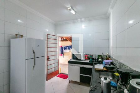 Casa à venda com 120m², 3 quartos e sem vaga Casa à venda com 120m², 3 quartos e sem vagaCozinha