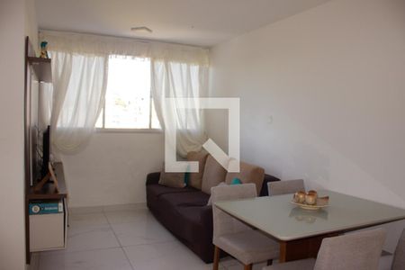 Sala de apartamento à venda com 2 quartos, 65m² em Cabral, Contagem