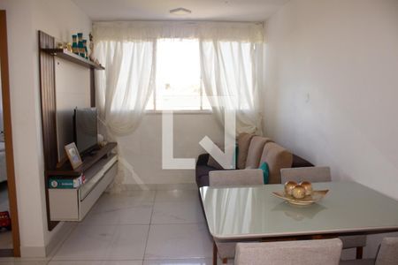 Sala de apartamento à venda com 2 quartos, 65m² em Cabral, Contagem