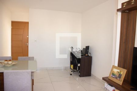 Sala de apartamento à venda com 2 quartos, 65m² em Cabral, Contagem
