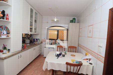 Cozinha de casa à venda com 4 quartos, 190m² em Vila Carrao, São Paulo