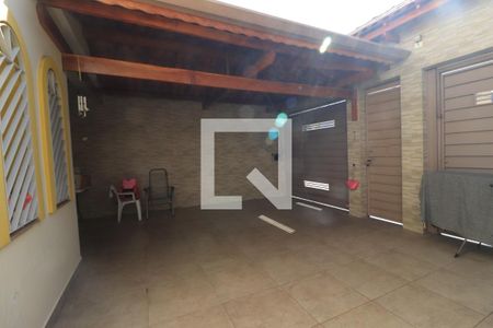 Garagem de casa à venda com 4 quartos, 190m² em Vila Carrao, São Paulo