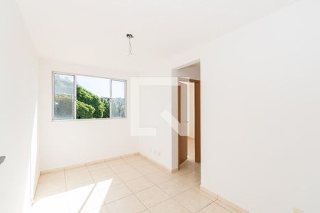 Sala de apartamento para alugar com 2 quartos, 78m² em Parada de Lucas, Rio de Janeiro