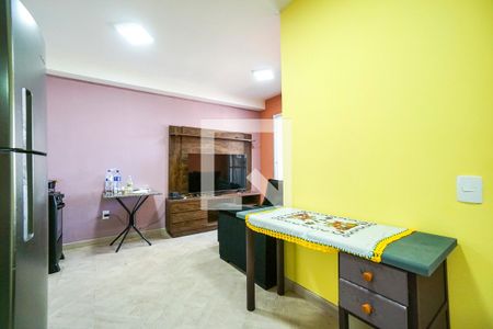 Sala e cozinha de apartamento para alugar com 2 quartos, 41m² em Penha de França, São Paulo