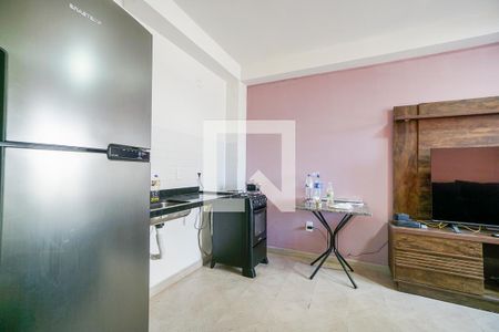 Sala e cozinha de apartamento para alugar com 2 quartos, 41m² em Penha de França, São Paulo