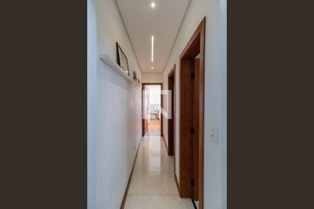 Corredor de apartamento à venda com 2 quartos, 60m² em Castelo, Belo Horizonte