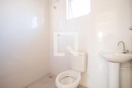 Banheiro de casa para alugar com 1 quarto, 20m² em Conceicao, Osasco