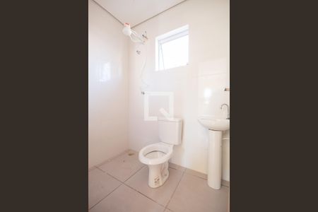 Banheiro de casa para alugar com 1 quarto, 20m² em Conceicao, Osasco