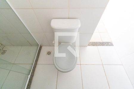 Banheiro do Quarto 1 de casa para alugar com 2 quartos, 55m² em Campo Grande, Rio de Janeiro