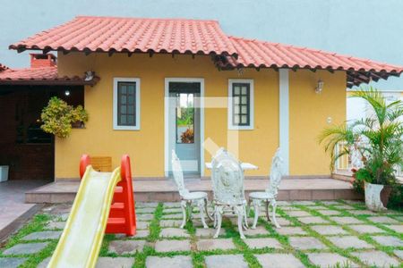 Casa à venda com 3 quartos, 304m² em Itaipu, Niterói