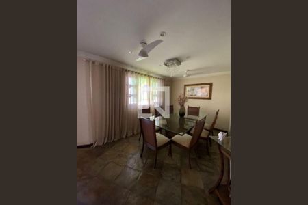 Casa à venda com 4 quartos, 222m² em Itaipu, Niterói