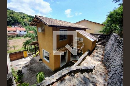 Casa à venda com 2 quartos, 102m² em Serra Grande, Niterói