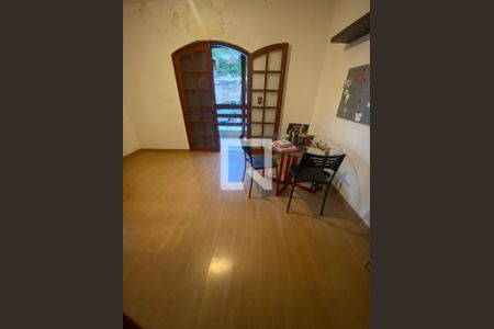 Casa à venda com 3 quartos, 120m² em Tenente Jardim, Niterói