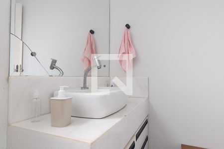 Banheiro de apartamento para alugar com 1 quarto, 45m² em Barra, Salvador