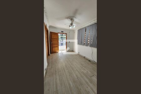 Detalhe Sala de casa para alugar com 3 quartos, 220m² em Vila Matias, Santos
