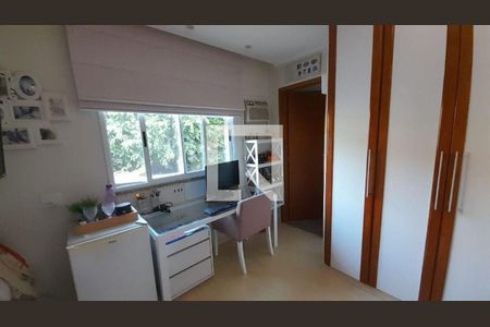 Casa à venda com 4 quartos, 149m² em Pendotiba, Niterói