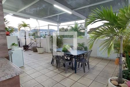 Apartamento à venda com 3 quartos, 210m² em Itaipu, Niterói