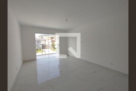 Casa à venda com 4 quartos, 216m² em Itaipu, Niterói
