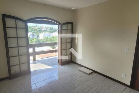 Casa à venda com 5 quartos, 318m² em Badu, Niterói