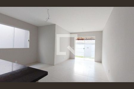 Casa à venda com 2 quartos, 95m² em Maravista, Niterói