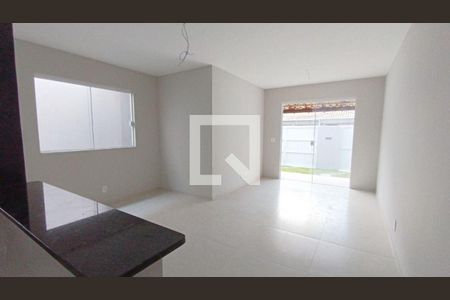 Casa à venda com 2 quartos, 95m² em Maravista, Niterói