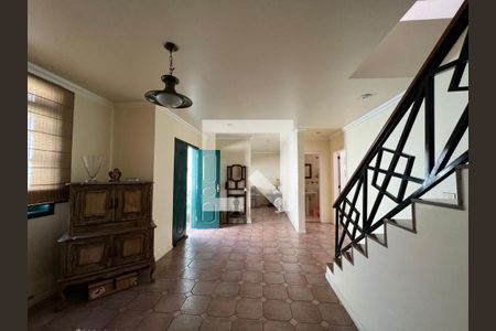 Casa à venda com 3 quartos, 232m² em Piratininga, Niterói