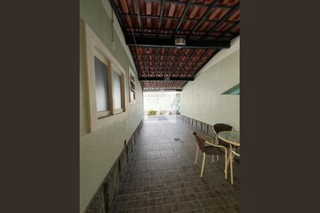 Casa à venda com 3 quartos, 232m² em Piratininga, Niterói