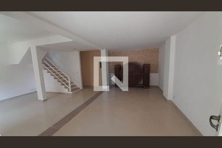 Casa à venda com 2 quartos, 119m² em Engenho do Mato, Niterói