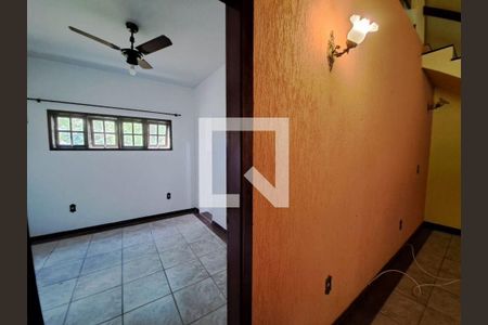 Casa à venda com 4 quartos, 276m² em Itaipu, Niterói