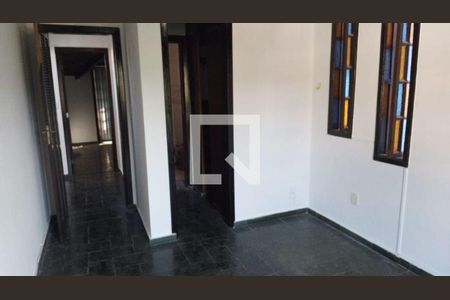 Casa à venda com 4 quartos, 178m² em Maravista, Niterói