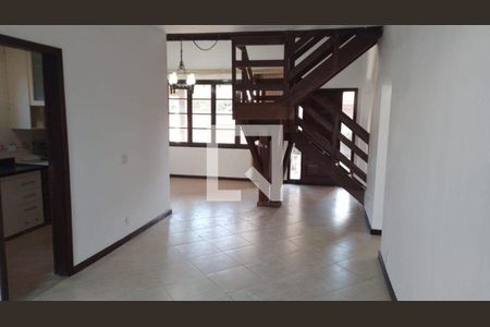 Casa à venda com 4 quartos, 178m² em Maravista, Niterói