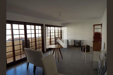 Casa à venda com 4 quartos, 263m² em Itaipu, Niterói