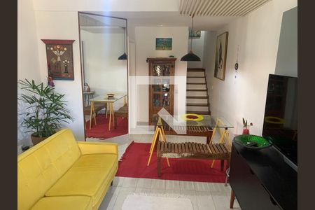 Casa à venda com 3 quartos, 180m² em Itaipu, Niterói
