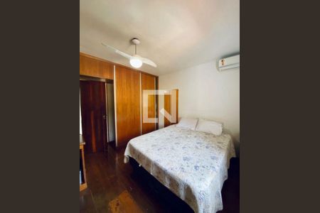 Casa à venda com 3 quartos, 400m² em Matapaca, Niterói