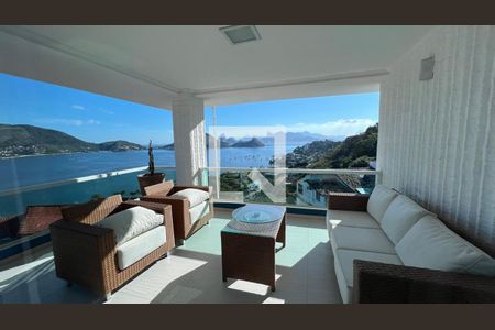 Casa à venda com 5 quartos, 570m² em São Francisco, Niterói