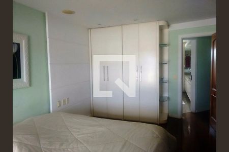 Casa à venda com 4 quartos, 470m² em Piratininga, Niterói