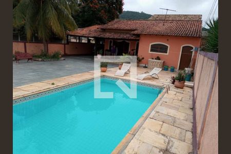 Casa à venda com 3 quartos, 157m² em Piratininga, Niterói