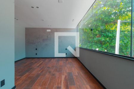 Casa à venda com 4 quartos, 234m² em São Francisco, Niterói