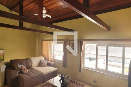 Casa à venda com 4 quartos, 247m² em Piratininga, Niterói