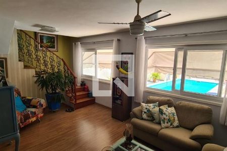 Casa à venda com 4 quartos, 247m² em Piratininga, Niterói