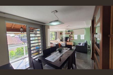 Casa à venda com 4 quartos, 276m² em Piratininga, Niterói