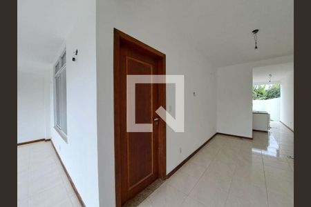 Casa à venda com 3 quartos, 182m² em Engenho do Mato, Niterói