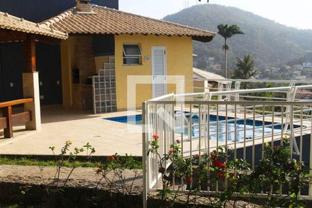 Casa à venda com 4 quartos, 300m² em Maria Paula, Niterói