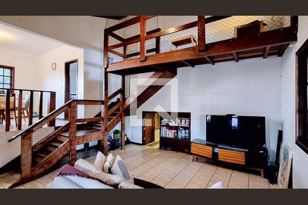 Casa à venda com 3 quartos, 287m² em Serra Grande, Niterói