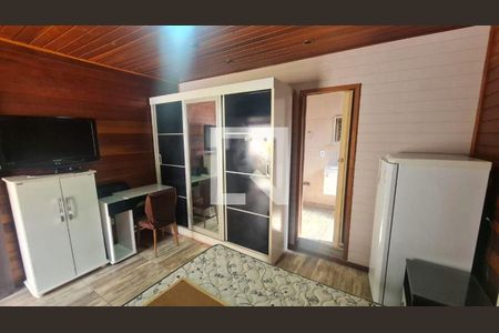 Casa à venda com 5 quartos, 195m² em Maralegre, Niterói