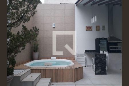 Casa à venda com 3 quartos, 160m² em Matapaca, Niterói